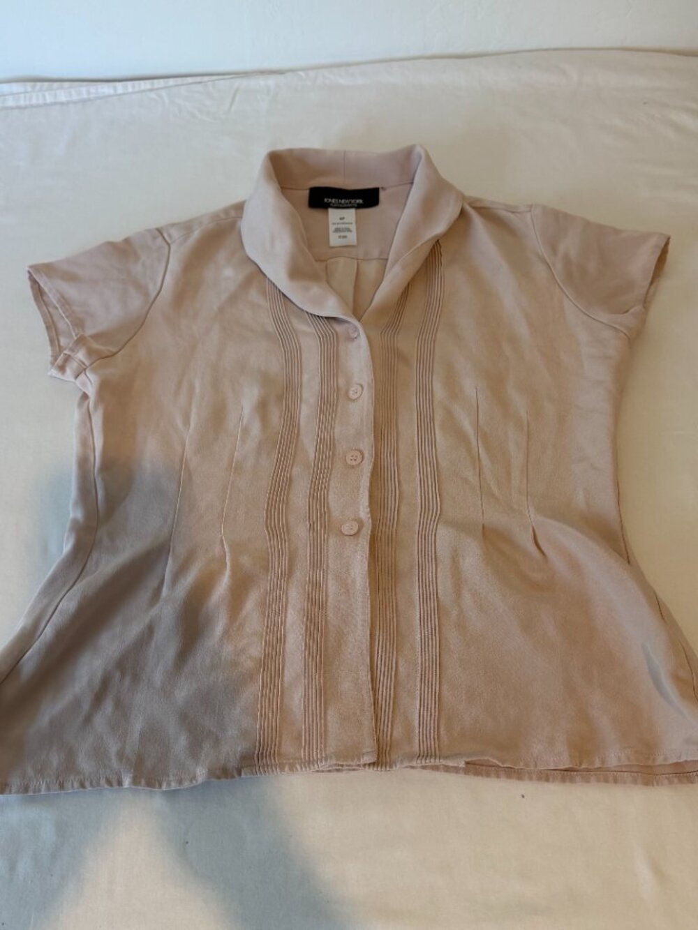 Jones New York Platinum Petite 100% Silk Pintuck Blouse Pink 4P Button Front - Picture 2 of 7